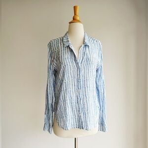 ANTHROPOLOGIE Cloth & Stone Blue and White Soft Lightweight Button Down Small
